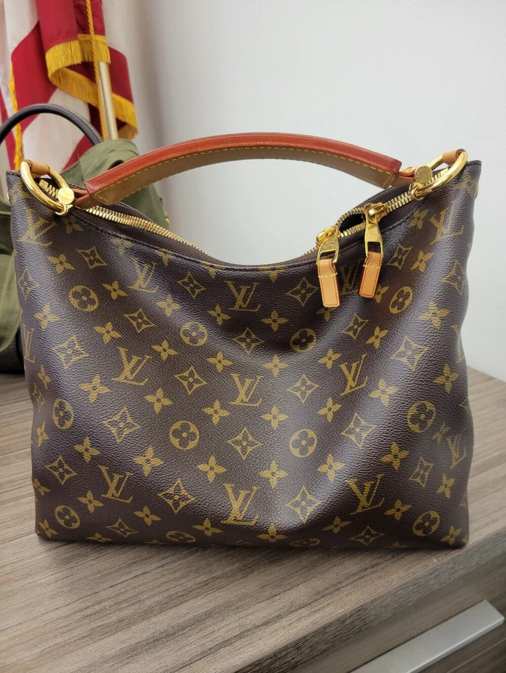 🍒Louis Vuitton Sully PM Monogram Bag